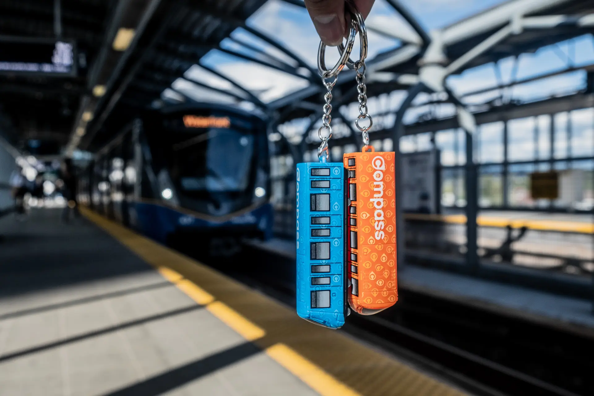 Supreme 初期 Compass Keyholder コンパス キーホルダー カナダ】キーホルダー型のコンパスカードを手に入れる方法